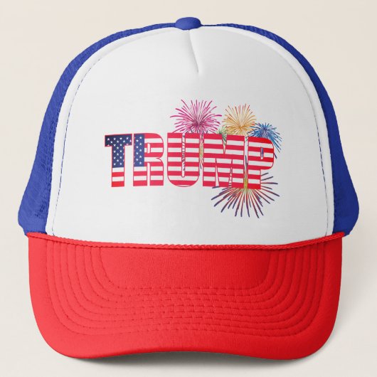 Trump Flag und Fireworks Patriotic Trucker Hat Truckerkappe (Vorderseite)