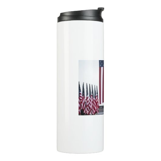 Trump-Flags Thermosbecher (Nach links gedreht)