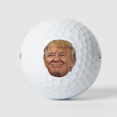 Trump gegenüber Golf Ball (Vorderseite)