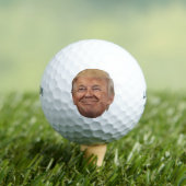 Trump gegenüber Golf Ball (Insitu T-Shirt)