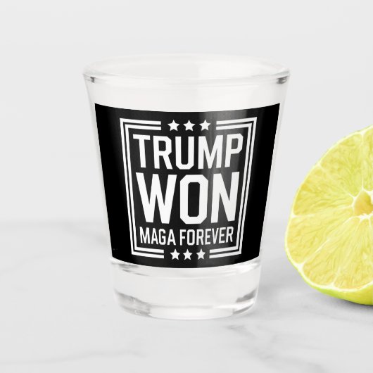 Trump gewinnt 47. Wahl von US-Präsident Maga 2024 Schnapsglas (Vorderseite)