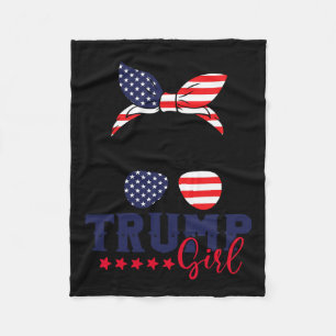 Trump Girl Messy Bun Trump 2024 Wahl Amerikaner Fleecedecke