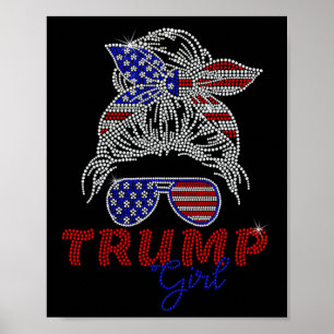 Trump Girl Messy Bun Wählt für Trump 2024 Imitats  Poster
