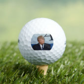 Trump Golf Balls (Trump lächelt) Golfball (Insitu T-Shirt)