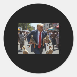 Trump hält Ente und Katze, wählt Trump Haustiere f Runder Aufkleber