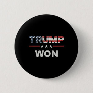 Trump hat am 4. Juli die amerikanische Flagge gewo Button