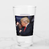 Trump hat sich nie ergeben glas (Rückseite)