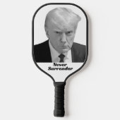 Trump hat sich nie ergeben pickleball schläger (Rückseite)