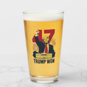 Trump hat wieder die Präsidentschaftswahl 2024 gew Glas