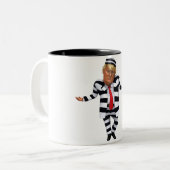 Trump im Gefängnis Wear Zweifarbige Tasse (Vorderseite Links)