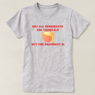 Trump ist ein Krimineller T-Shirt