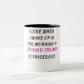 Trump ist Präsident Coffee Tasse (Mittel)