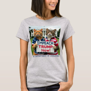 Trump jetzt politisch implizieren T-Shirt