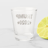 Trump-Kampagne 2020 Schnapsglas (Rückseite)