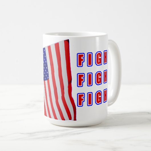 Trump KÄMPFE Tasse (VorderseiteRechts)