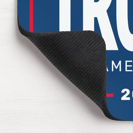 Trump KANN DAS JAHR VERÄNDERN, Behalt Amerika groß Mousepad (Ecke)