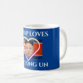 Trump-Lieben Kim Jong Un Kaffeetasse (VorderseiteRechts)