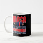 Trump Mega 2024 47. Präsident Unburdened Meme Des Kaffeetasse (Links)
