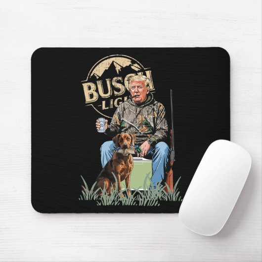 Trump mit der Hundepuppe führt Camouflage der Jagd Mousepad (Mit Mouse)
