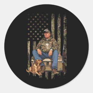 Trump mit der Hundepuppe führt Camouflage der Jagd Runder Aufkleber