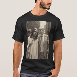 Trump mit Jesus T-Shirt