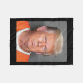Trump Mugshot Fleecedecke (Vorderseite (Horizontal))