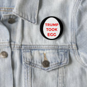 Trump nahm den Knopf ROT und SCHWARZ Button (Beispiel)