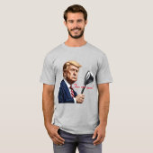Trump: Noch mehr Jahre der Größe! T-Shirt (Vorne ganz)