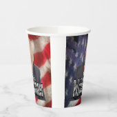 Trump Politischer Gefangener Pappbecher (Links)