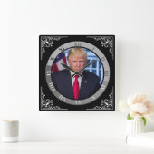 TRUMP QUADRATISCHE WANDUHR (Zuhause)