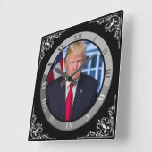 TRUMP QUADRATISCHE WANDUHR (Winkel)