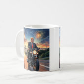 Trump Riding Motorrad US Hauptstadt Fireworks MAGA Kaffeetasse (Vorderseite Links)