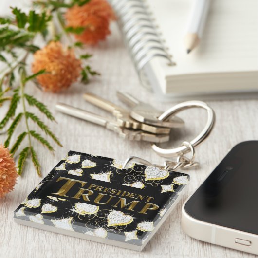 TRUMP SCHLÜSSELANHÄNGER (Vorderseite rechts)