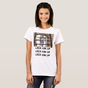 Trump Shirt sperrt ihm auf