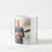 Trump spielt akustische Gitarre von Weihnachtsbaum Kaffeetasse (Vorderseite Links)