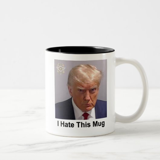Trump-Tasse - "I Hate This Tasse"-Mugshot Zweifarbige Tasse (Rechts)