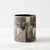 Trump und Jesus-Tasse Zweifarbige Tasse (Mittel)