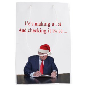 Trump Weihnachten: Er macht eine Liste Mittlere Geschenktüte