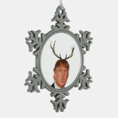 Trump Weihnachten: Hirsch, Herr Präsident Schneeflocken Zinn-Ornament (Links)