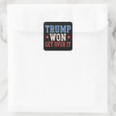 Trump wird 2024 überwinden quadratischer aufkleber (Tasche)