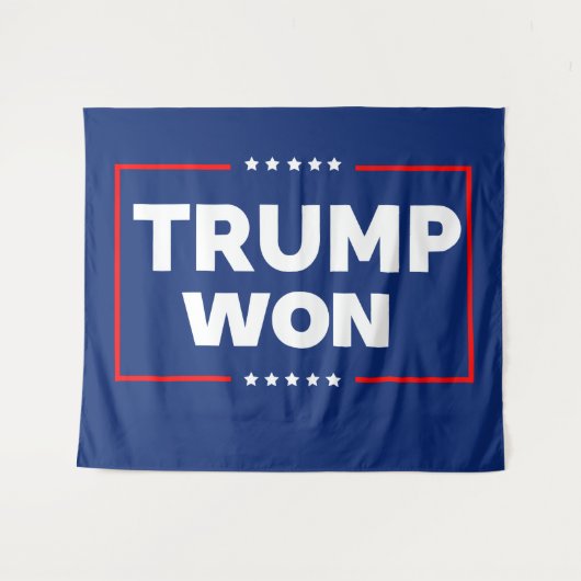 Trump Won 2024 Wandteppich (Vorderseite (Horizontal))