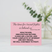 Trump Zeit für triviale Kämpfe ist über Widerstand Postkarte (Stehend Vorderseite)