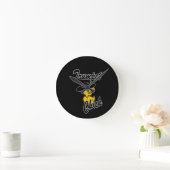 Trumpet Chick #4 Runde Wanduhr (Zuhause)