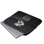 Trumpeter Swan b/w Laptopschutzhülle (Vorne Knopf)