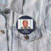 "Trumpf für Gefängnis" mit Trumpf hinter Gittern Button (Beispiel)
