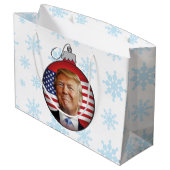 Trumpf für Weihnachten Große Geschenktüte (Rückseite Schrägansicht)