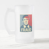 Trumpf ist ein Betrug - .png Mattglas Bierglas (Links)