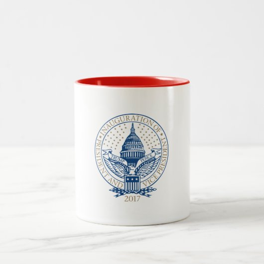 Trumpf-Pennys-Präsident Inaugural Logo Zweifarbige Tasse (Mittel)