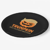 Trumpkin macht Halloween Große Kürbislaterne Pappteller (Schrägansicht)