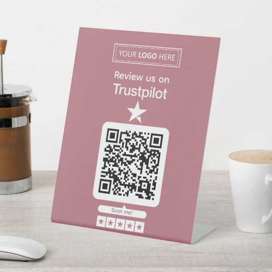 Trustpilot-Bewertungsanfrage mit scannbarem QR-Cod Sockelschild (In SItu)